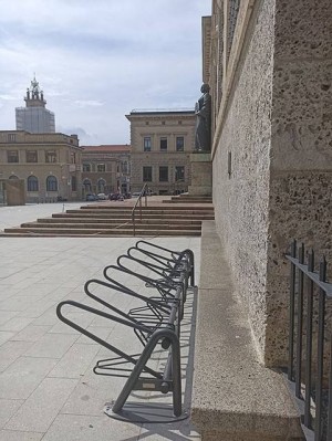 bergamo-centro-piazza-dante-portabiciclettemodelloverona